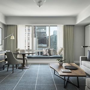 Deluxe One-Bedroom Suite